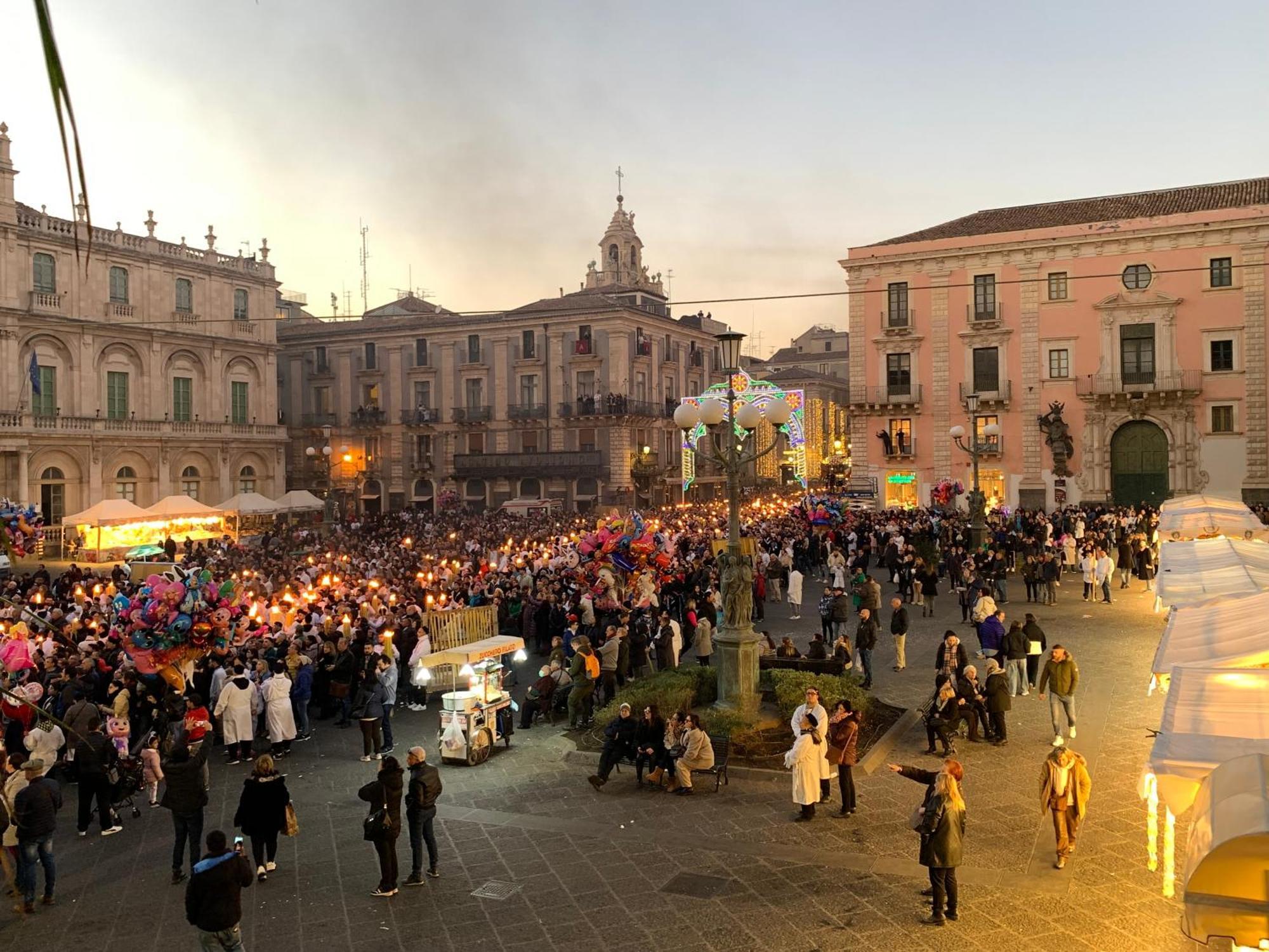 La Suite Di Piazza Dell'Universita Catania-Fontanarossai nemzetközi repülőtér Kültér fotó