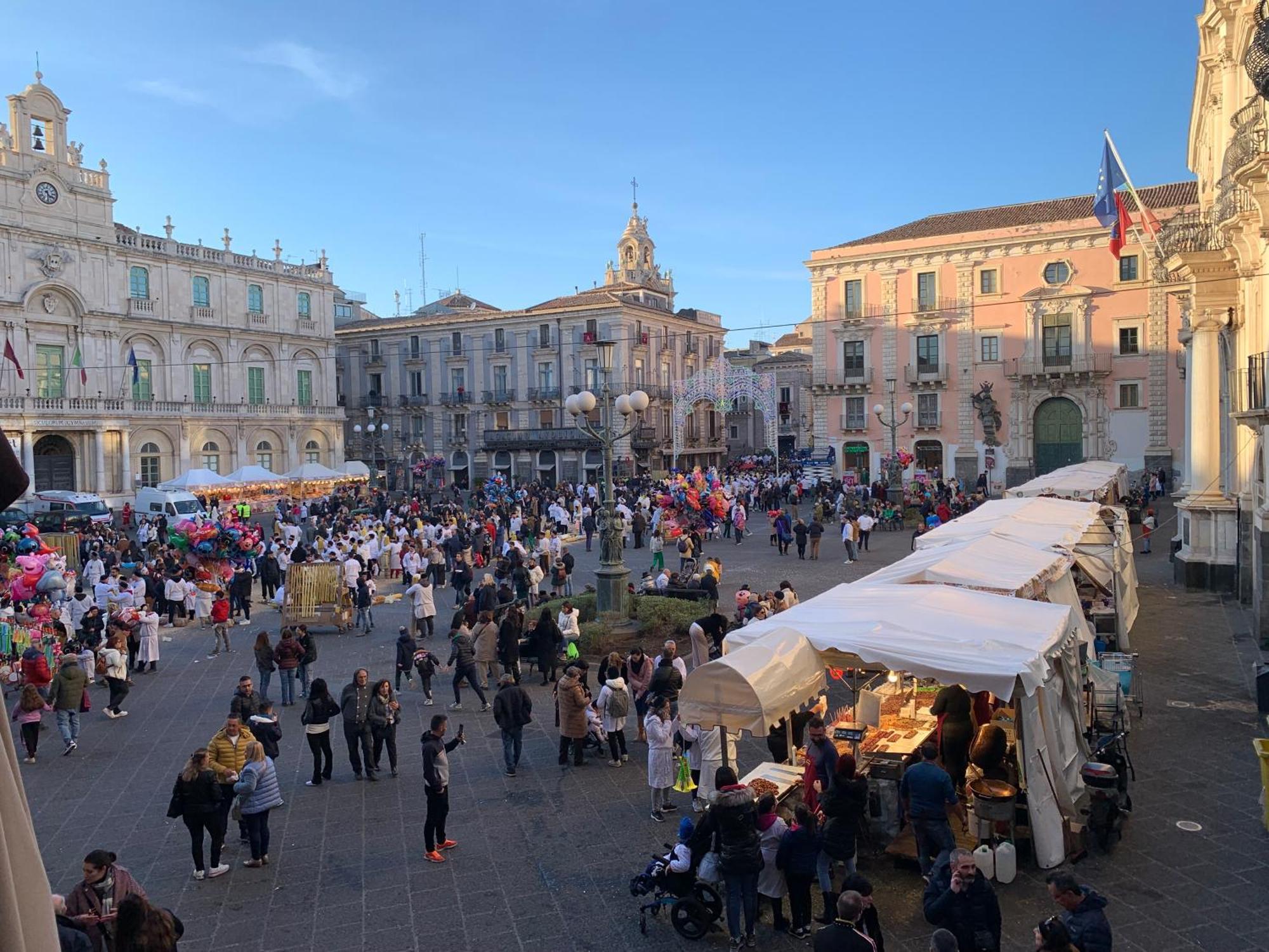 La Suite Di Piazza Dell'Universita Catania-Fontanarossai nemzetközi repülőtér Kültér fotó